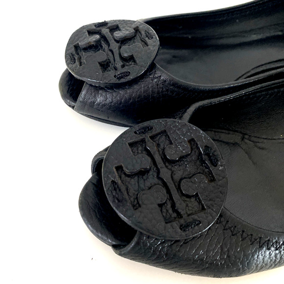 Tory Burch Kitty Tumbled Leather Black Wedge Pump Peep Toe Slip On Tonal Logo 6 - Picture 6 of 9